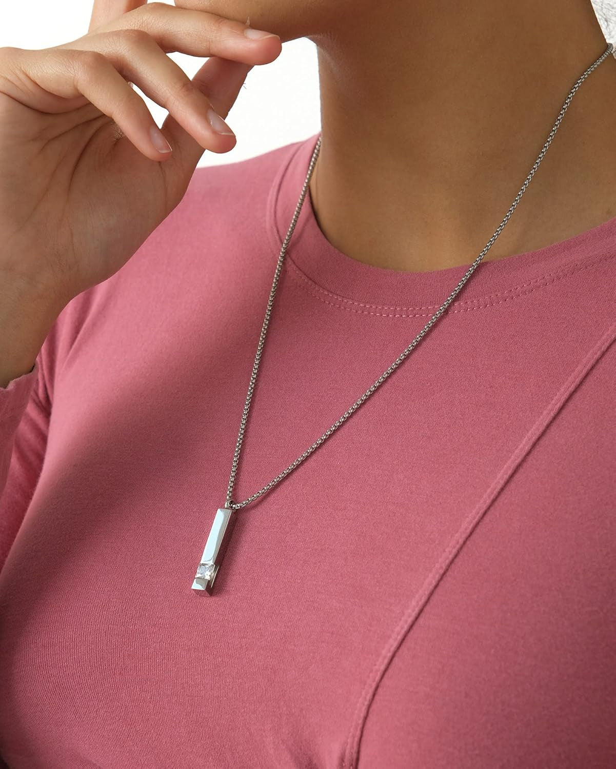 2 Pcs Urn Necklaces for Ashes Memorial Cremation Urn Necklace Stainless Steel Black Silver Tone Bar Pendant Necklace Ashes Keepsake Jewelry with Cubic Zirconia