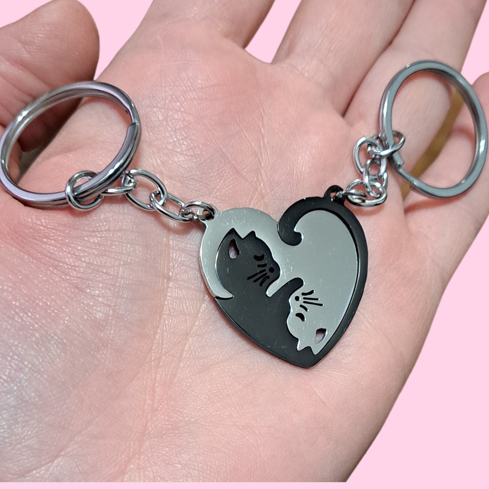 Personalized Keychain Couple Engraved, Cute Cat Keychain Set , Puzzle Cat Pendant Keychain, Gift for Boyfriend, Valentine&